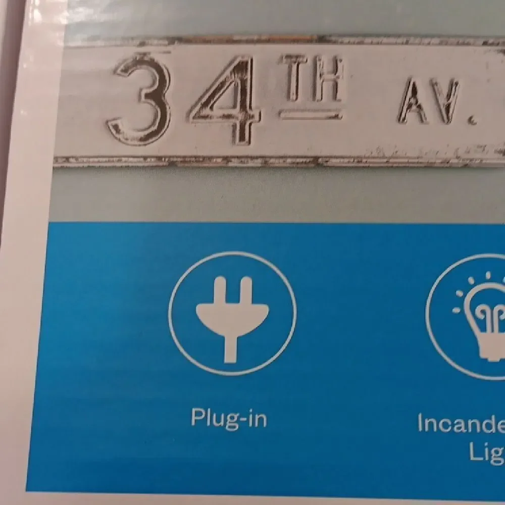 In & Out Plug In Warm Lights New In Box‎